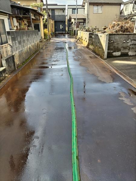 長岡市東栄3丁目 前面道路含む現地写真 