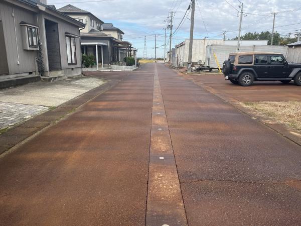 燕市下粟生津 前面道路含む現地写真 