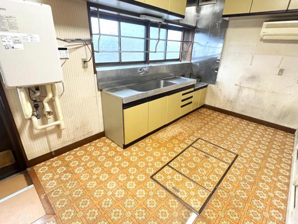 加茂市若宮町1丁目 