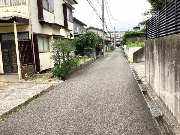 西区寺尾上5丁目【全2区画】 前面道路含む現地写真 