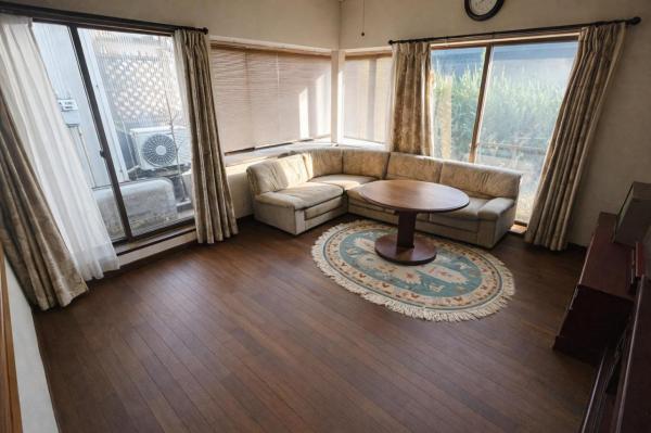 三条市新光町 リビングダイニング