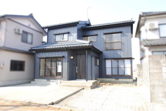 中古戸建 三条市北入蔵２丁目 JR信越本線東三条駅 1,498万円