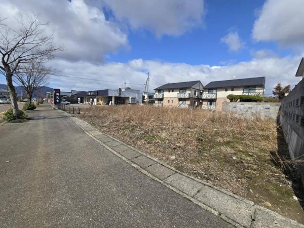 燕市吉田法花堂 前面道路含む現地写真 