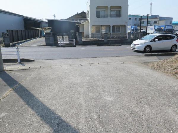 春日井市桃山町 前面道路含む現地写真 