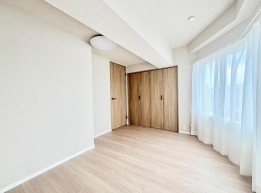 ライオンズマンション東白壁 洋室