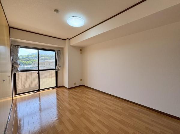 富国パルメゾン別府弐番館 洋室