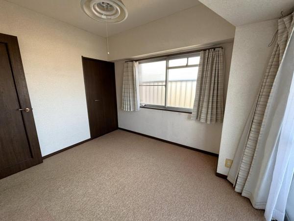 アンピール牧 洋室