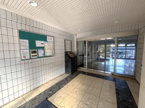 アンピール牧 エントランス 