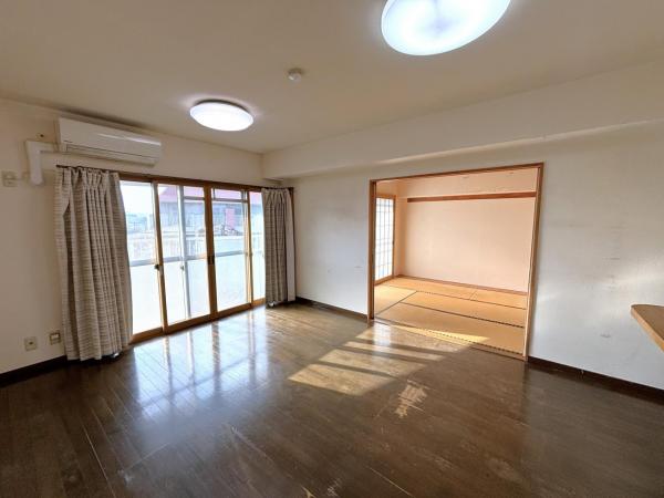 アンピール牧 リビング 