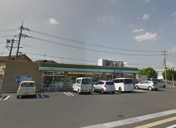 ファミリーマート 岡山中島店