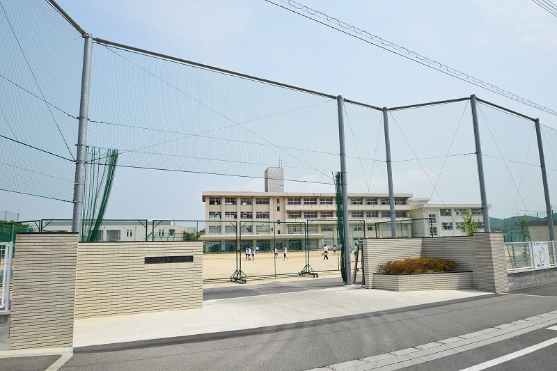岡山市立東山中学校