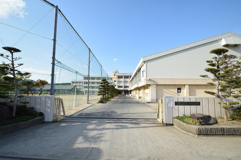 岡山市立高島中学校