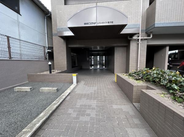 朝日プラザリバーサイド県庁前 エントランス（外）