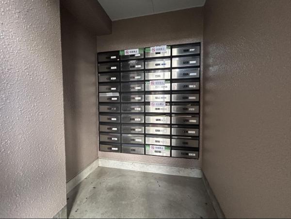 朝日プラザリバーサイド県庁前 宅配ボックス