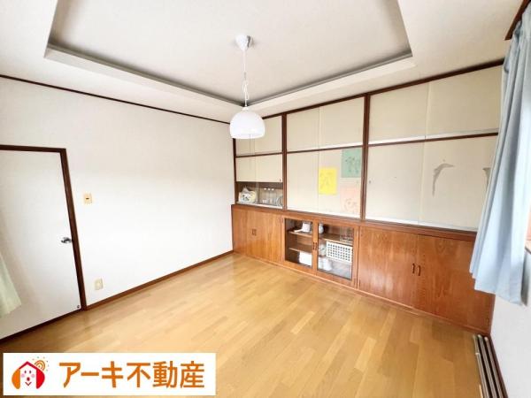 岡山市中区関 洋室