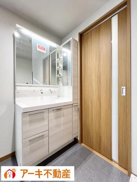 ローレルコートアネスト医大前 洗面台・洗面所 