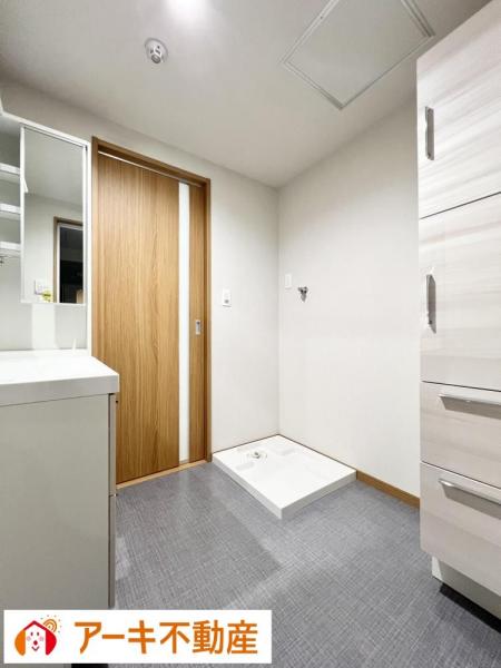 ローレルコートアネスト医大前 洗面台・洗面所 