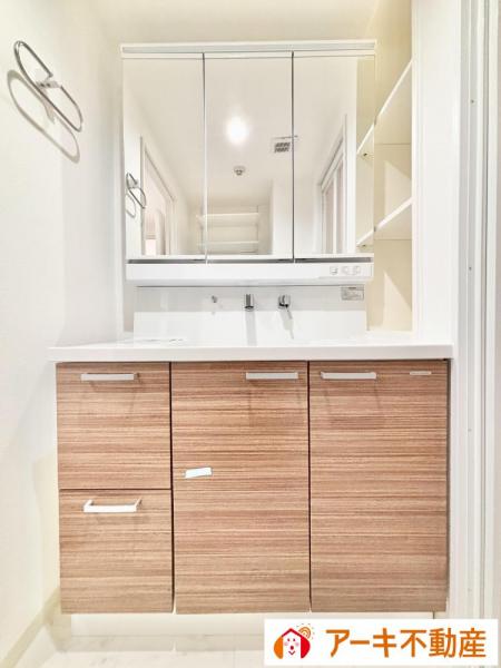 ローレルコートアネスト医大前 洗面台・洗面所 