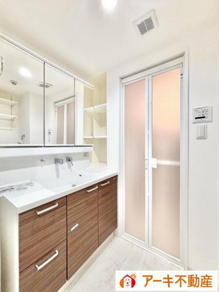 ローレルコートアネスト医大前 洗面台・洗面所 