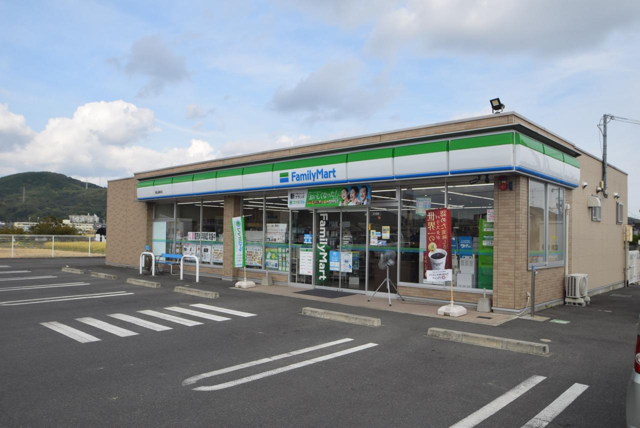 ファミリーマート 岡山雄町店
