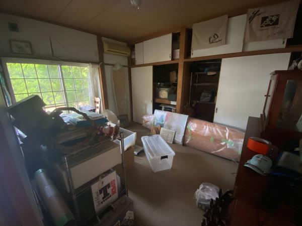 館山市犬石　平砂浦海岸まで歩いて6分、海近くのサーフィン拠点として 和室