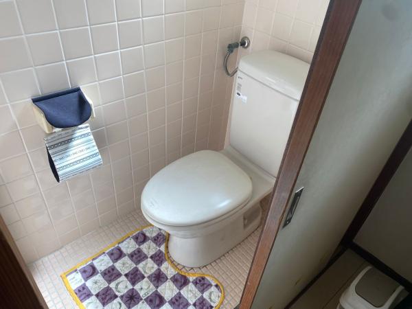 館山市犬石　平砂浦海岸まで歩いて6分、海近くのサーフィン拠点として トイレ 