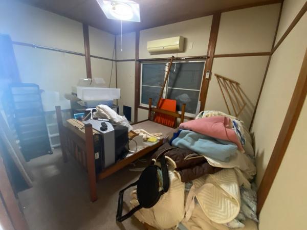 館山市犬石　平砂浦海岸まで歩いて6分、海近くのサーフィン拠点として 和室