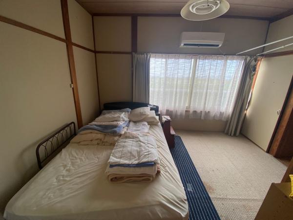 館山市犬石　平砂浦海岸まで歩いて6分、海近くのサーフィン拠点として 和室