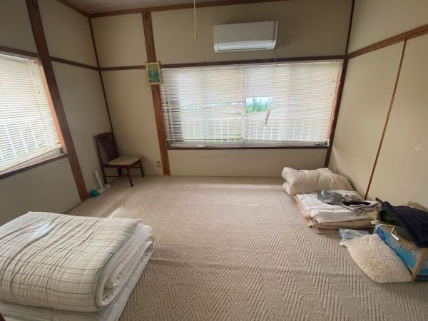 館山市犬石　平砂浦海岸まで歩いて6分、海近くのサーフィン拠点として 和室