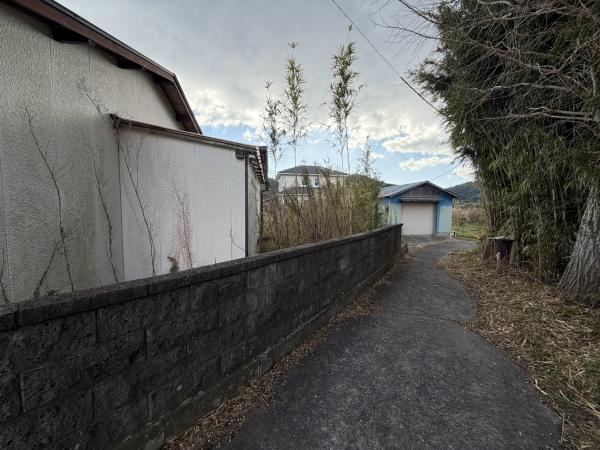 土地 館山市下真倉151-1 JR内房線館山駅 500万円