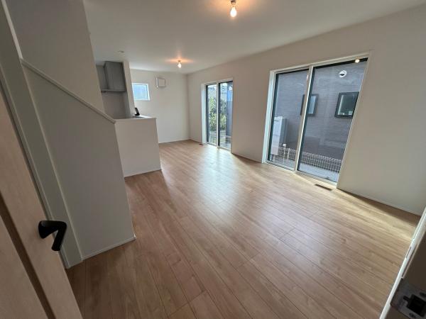 館山市館山　新築戸建　2号棟 リビングダイニング