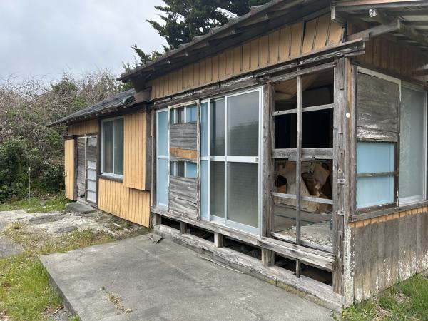 土地 南房総市白浜町滝口4474-1 JR内房線館山駅 130万円