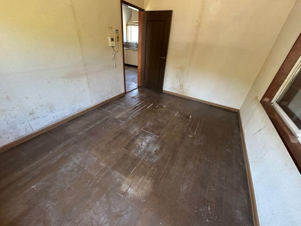 中古戸建 館山市見物526-4 JR内房線館山駅 700万円
