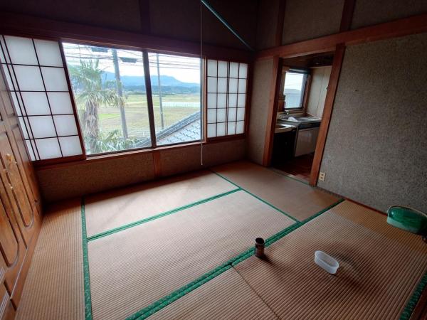 EB0013　えびの市大明司　中古戸建 和室
