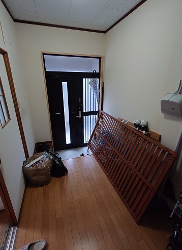 EB0021　えびの市岡松　中古戸建 玄関 