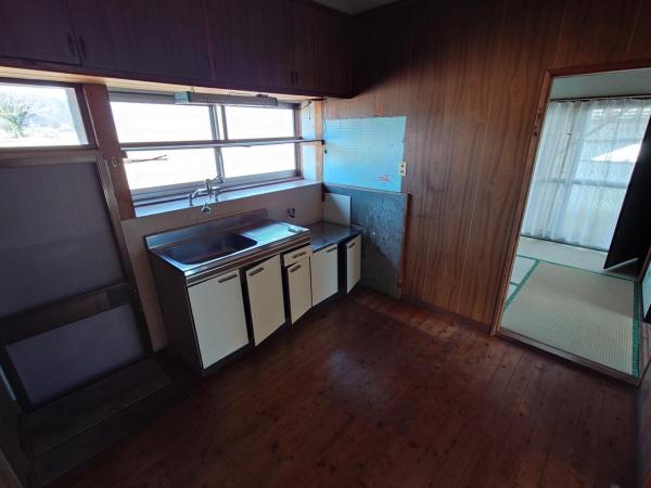 EB0026　えびの市原田　中古戸建 キッチン 