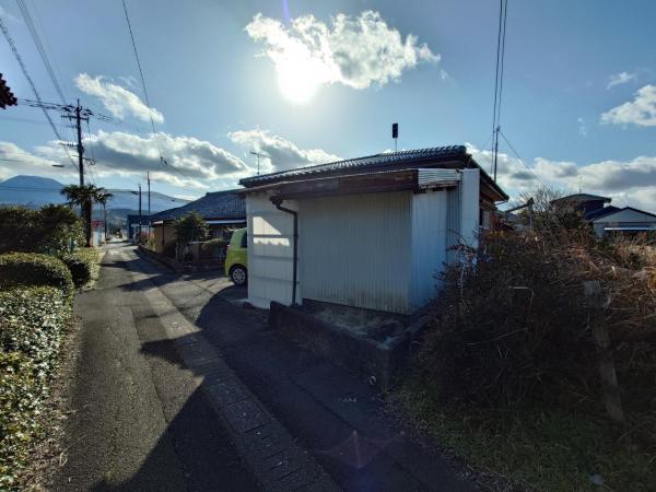 EB0026　えびの市原田　中古戸建 現地外観写真 