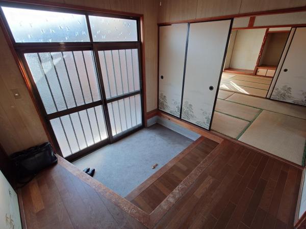 EB0026　えびの市原田　中古戸建 玄関 