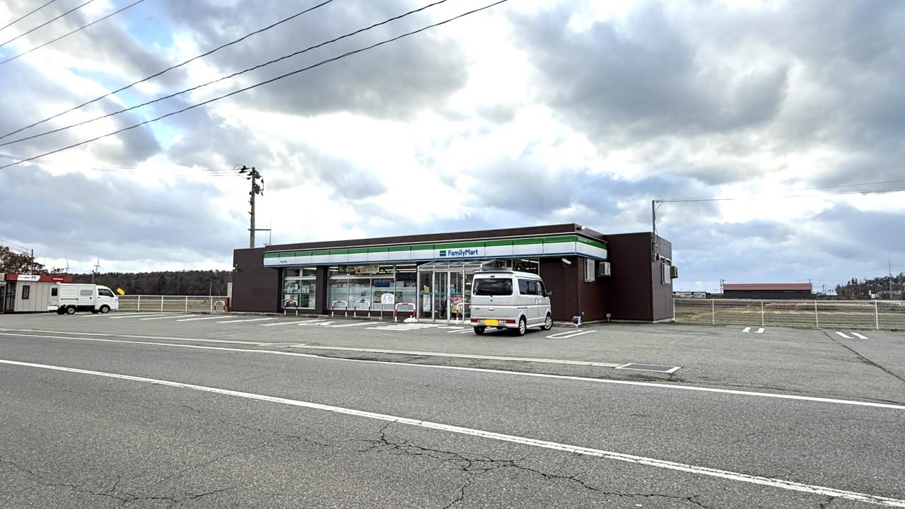 ファミリーマート 天王出戸店
