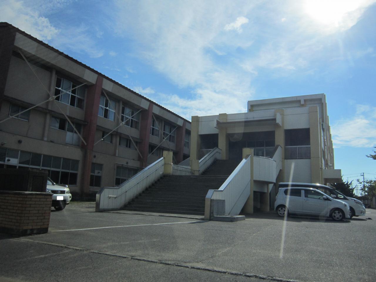秋田市立東小学校
