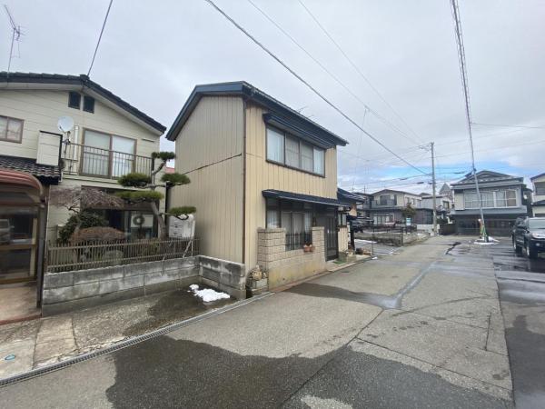 1620　秋田市土崎港中央五丁目 前面道路含む現地写真 
