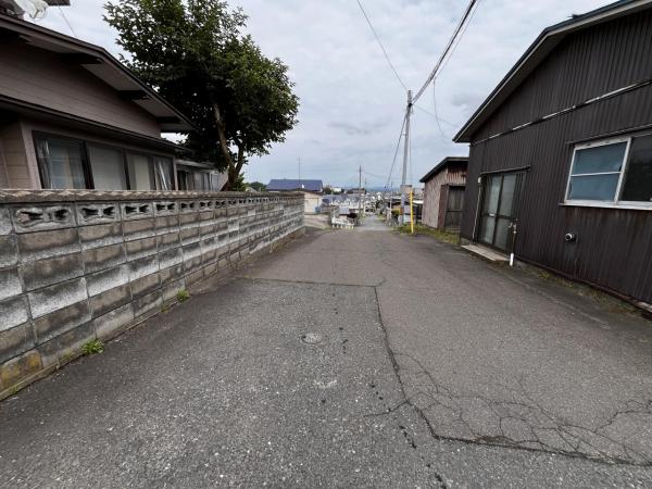 土地 能代市字寿域長根 JR五能線能代駅 378万円