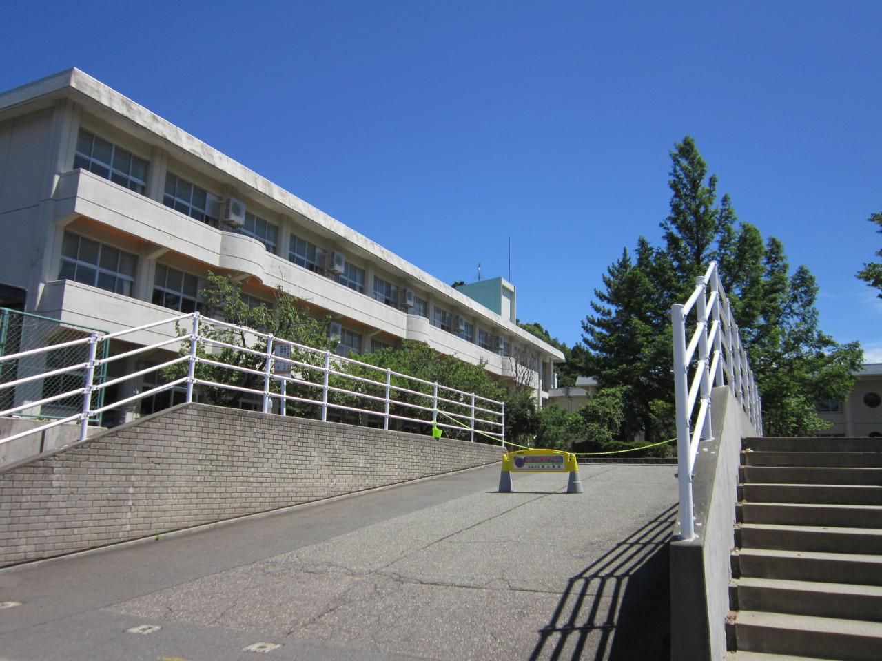 秋田市立桜小学校
