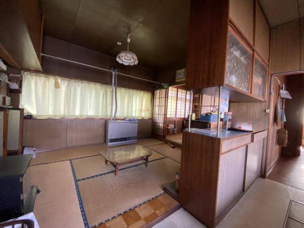 1784　能代市若松町 リビング 