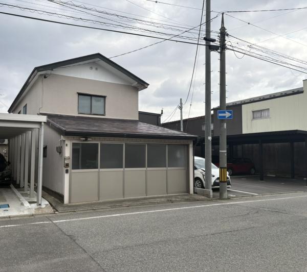 土地 秋田市旭南２丁目 JR奥羽本線秋田駅 890万円