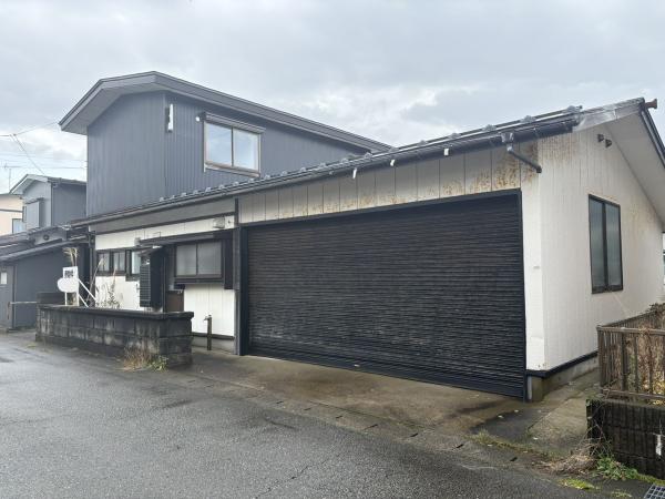 土地 秋田市茨島７丁目 JR羽越本線羽後牛島駅 850万円