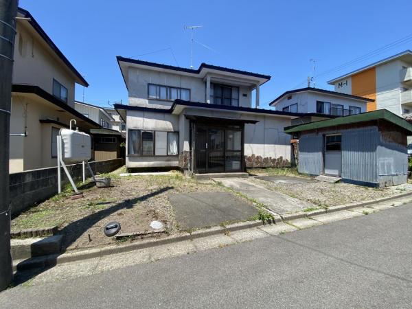 2052能代市落合字中大野台 前面道路含む現地写真 
