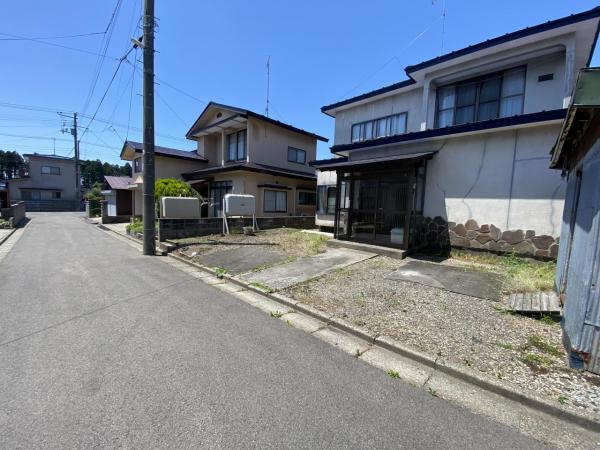 2052能代市落合字中大野台 前面道路含む現地写真 