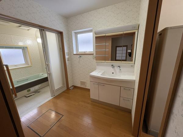 中古戸建 秋田市茨島４丁目 JR羽越本線羽後牛島駅 2,980万円