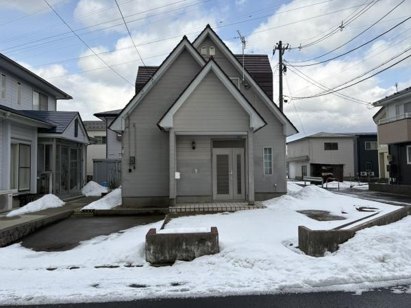 中古戸建 秋田市茨島４丁目 JR羽越本線羽後牛島駅 990万円